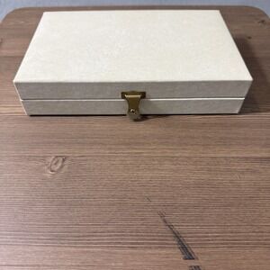 Vintage Lady Buxton Hinged Travel Case Cream‎ White Blue Lined